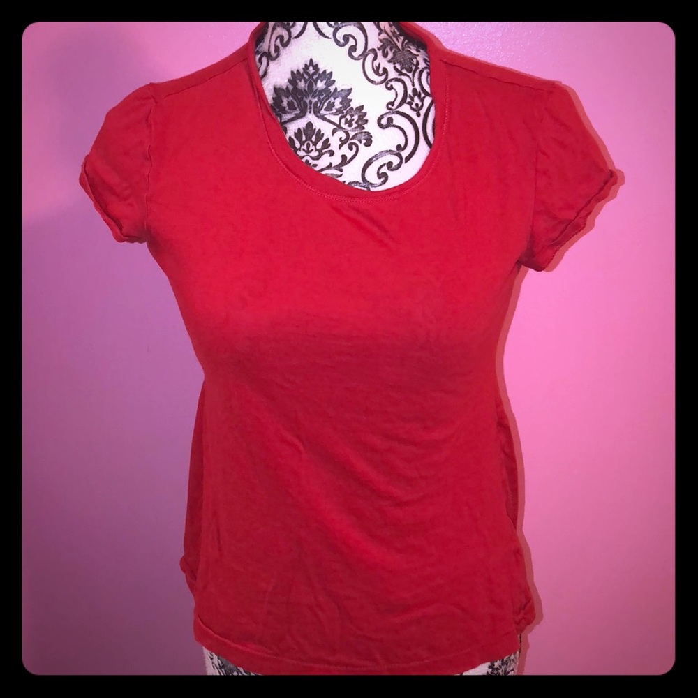 ⭐️Plain Red Tee Medium